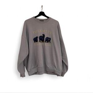 Brandy Melville Gray Crewneck Sweater